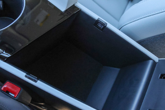 New 2026 Hyundai Elantra Limited FWD image 16