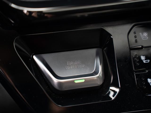 Used 2025 GMC Sierra 2500 AT4 w/ Technology Package AWD/4WD image 28
