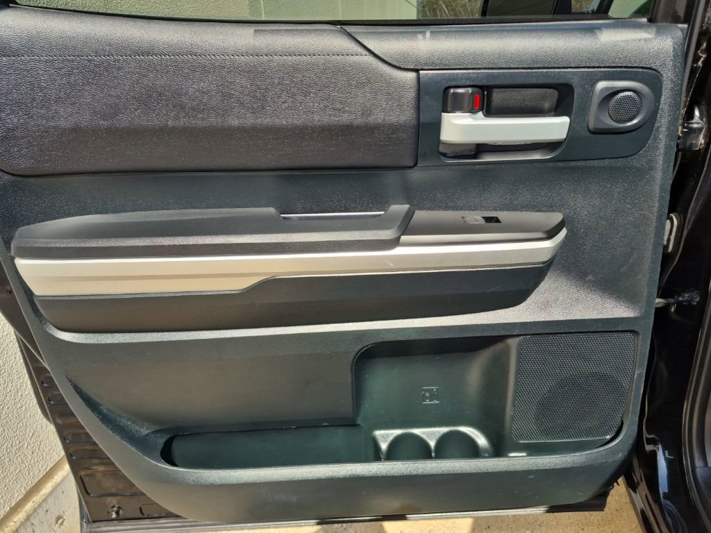 Used 2017 Toyota Tundra SR5 w/ SR5 Upgrade Package image 12