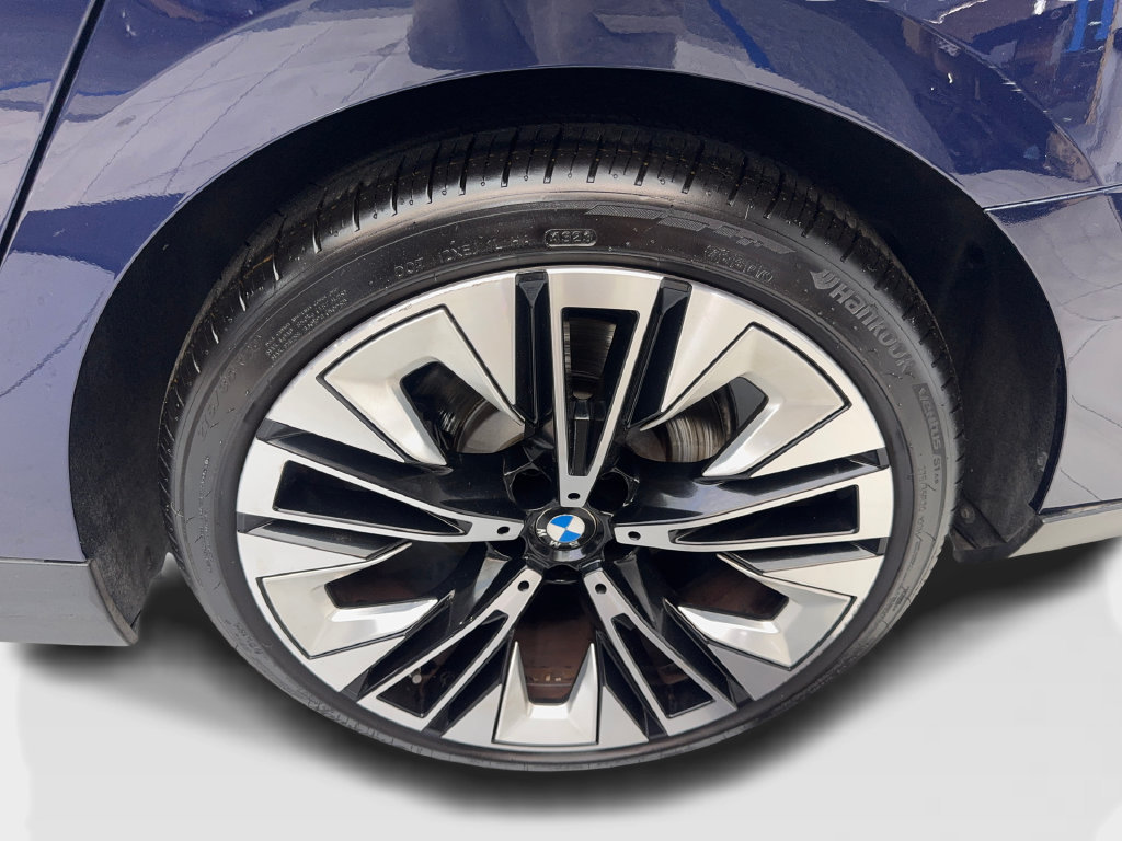 Used 2024 BMW 530i w/ Executive Package RWD image 86
