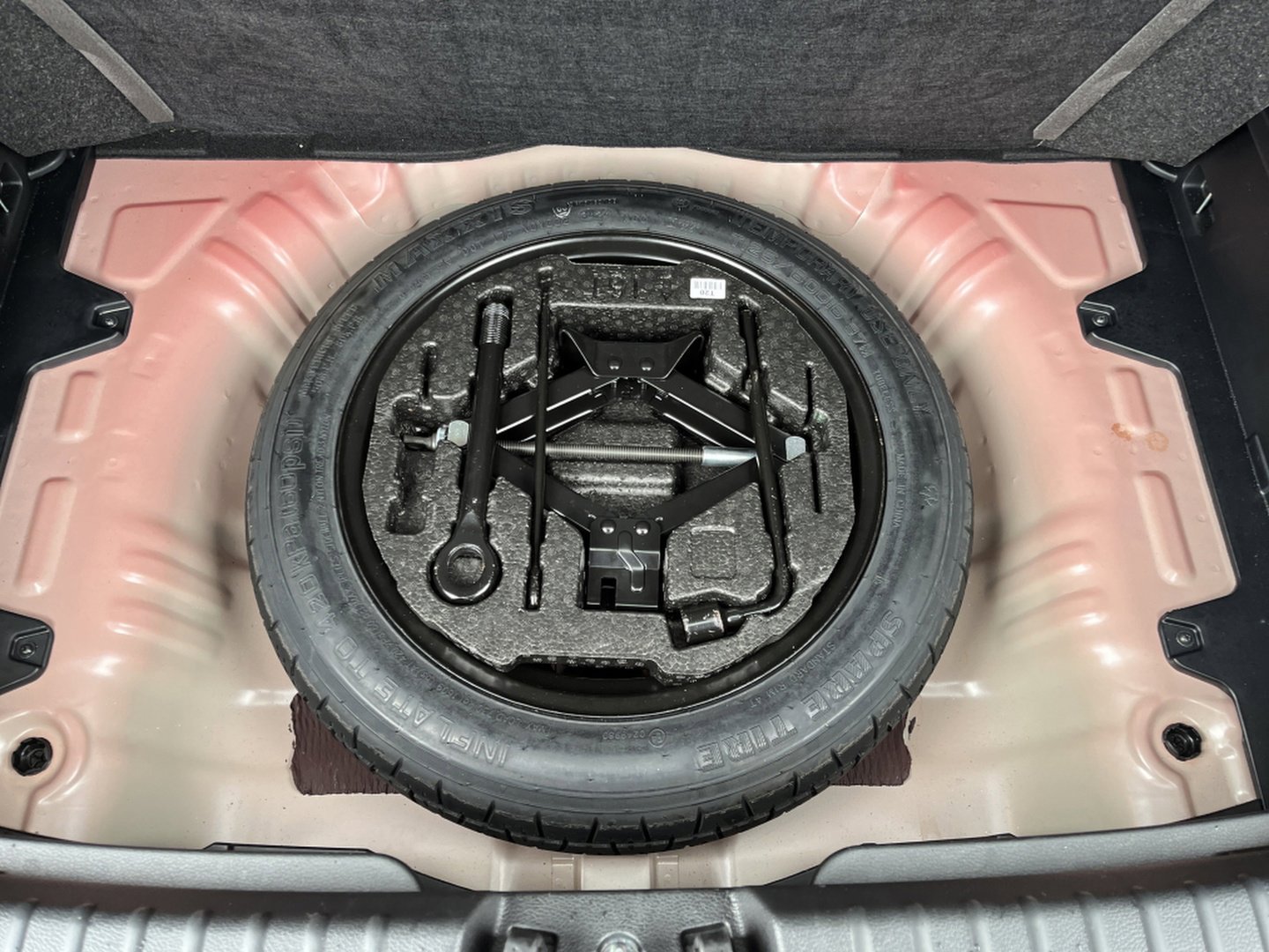 Used 2025 Kia Soul LX FWD image 12