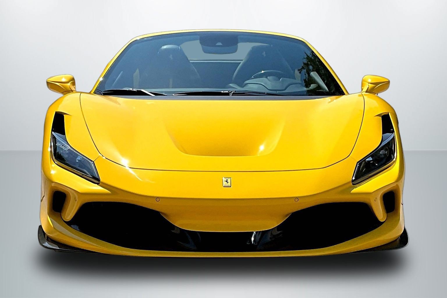 Certified 2022 Ferrari F8 Spider RWD image 2