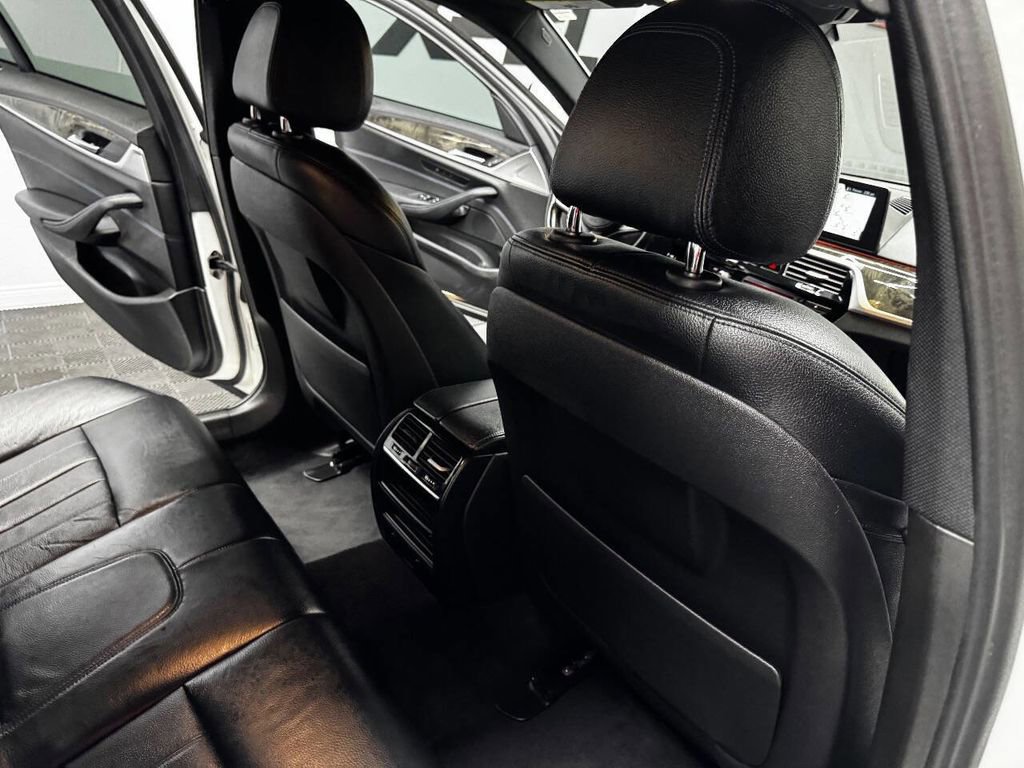 Used 2018 BMW 540i image 48