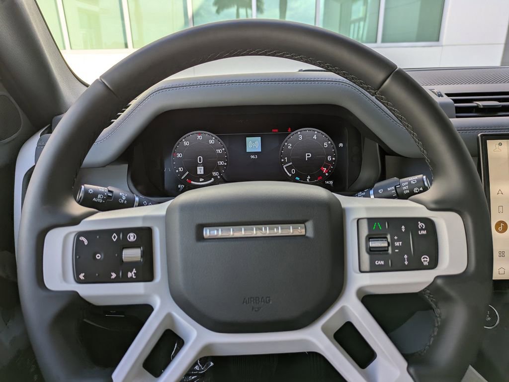 New 2026 Land Rover Defender 110 X-Dynamic SE image 28