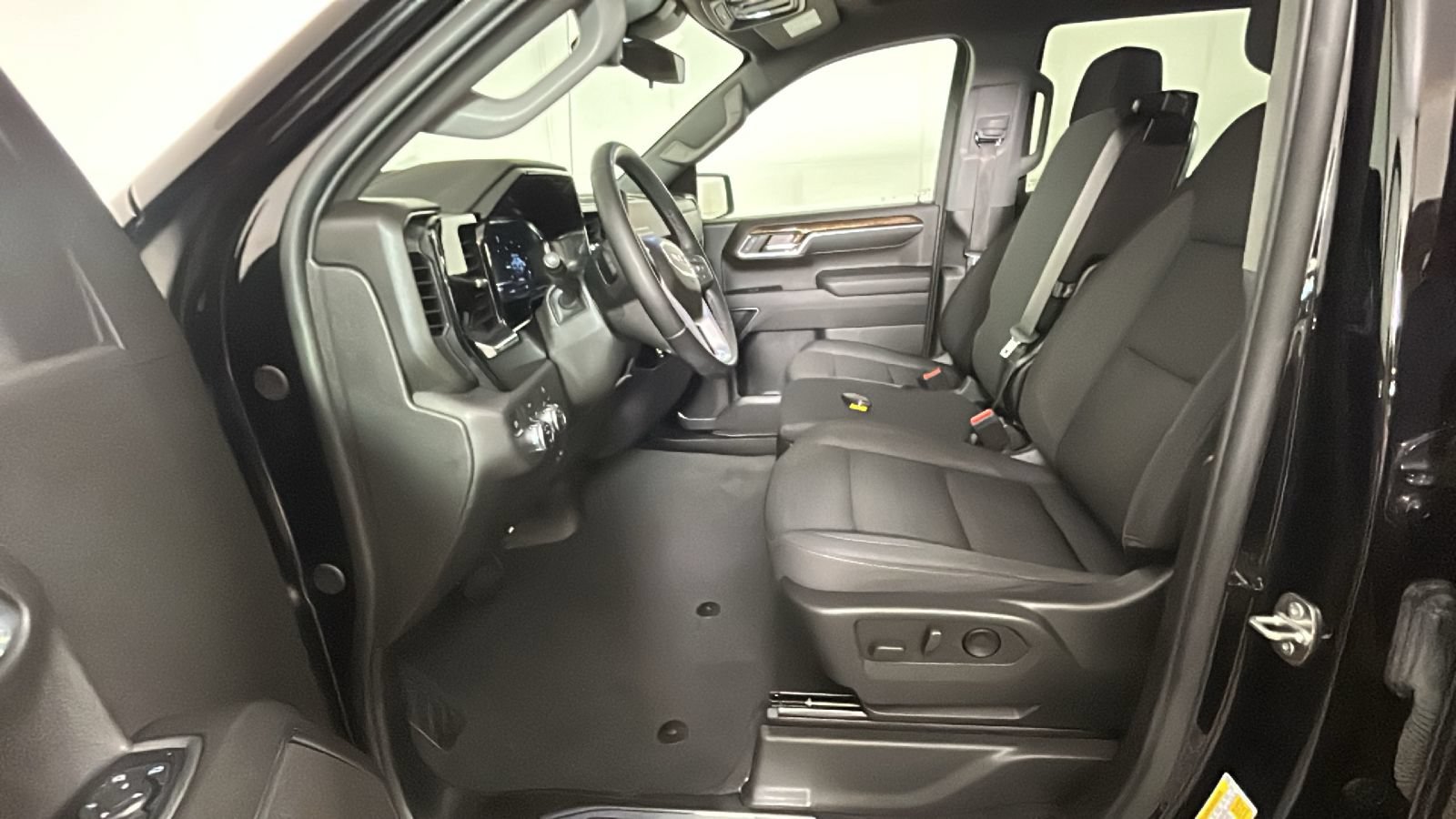 Used 2024 GMC Sierra 1500 Elevation w/ LPO, GMC Protection Package AWD/4WD image 14