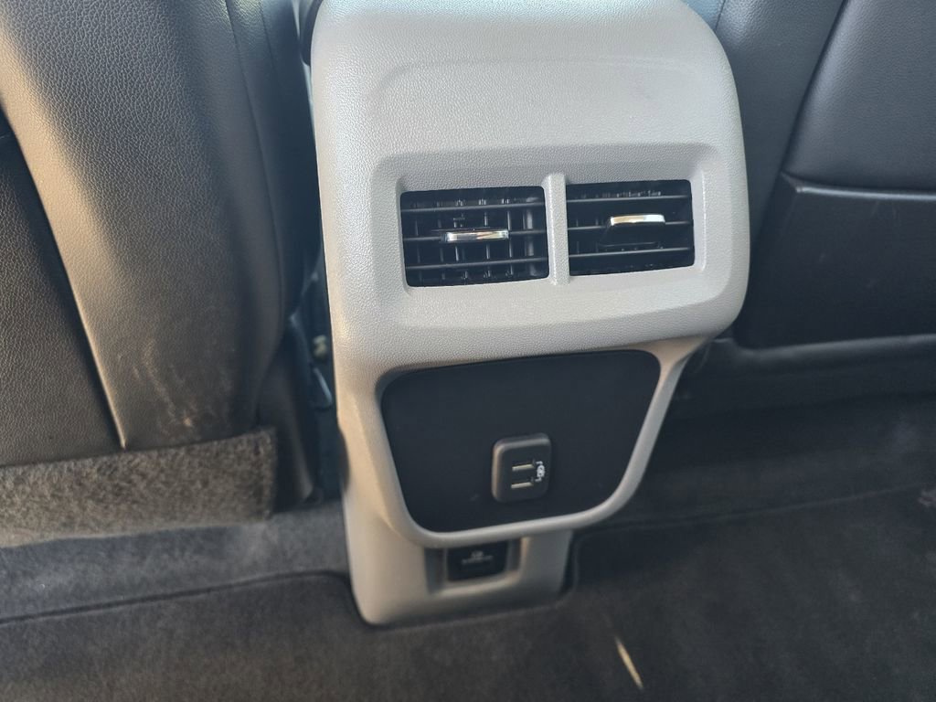 Used 2024 GMC Terrain SLT FWD image 25