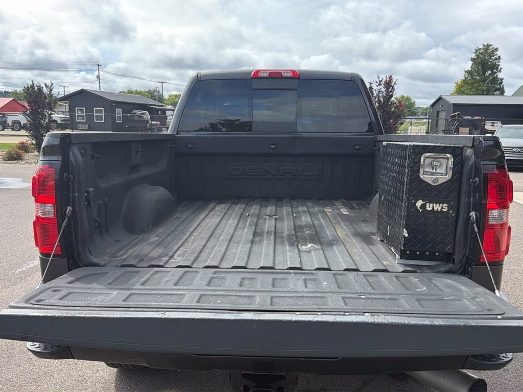 Used 2015 GMC Sierra 2500 Denali w/ Duramax Plus Package AWD/4WD image 16