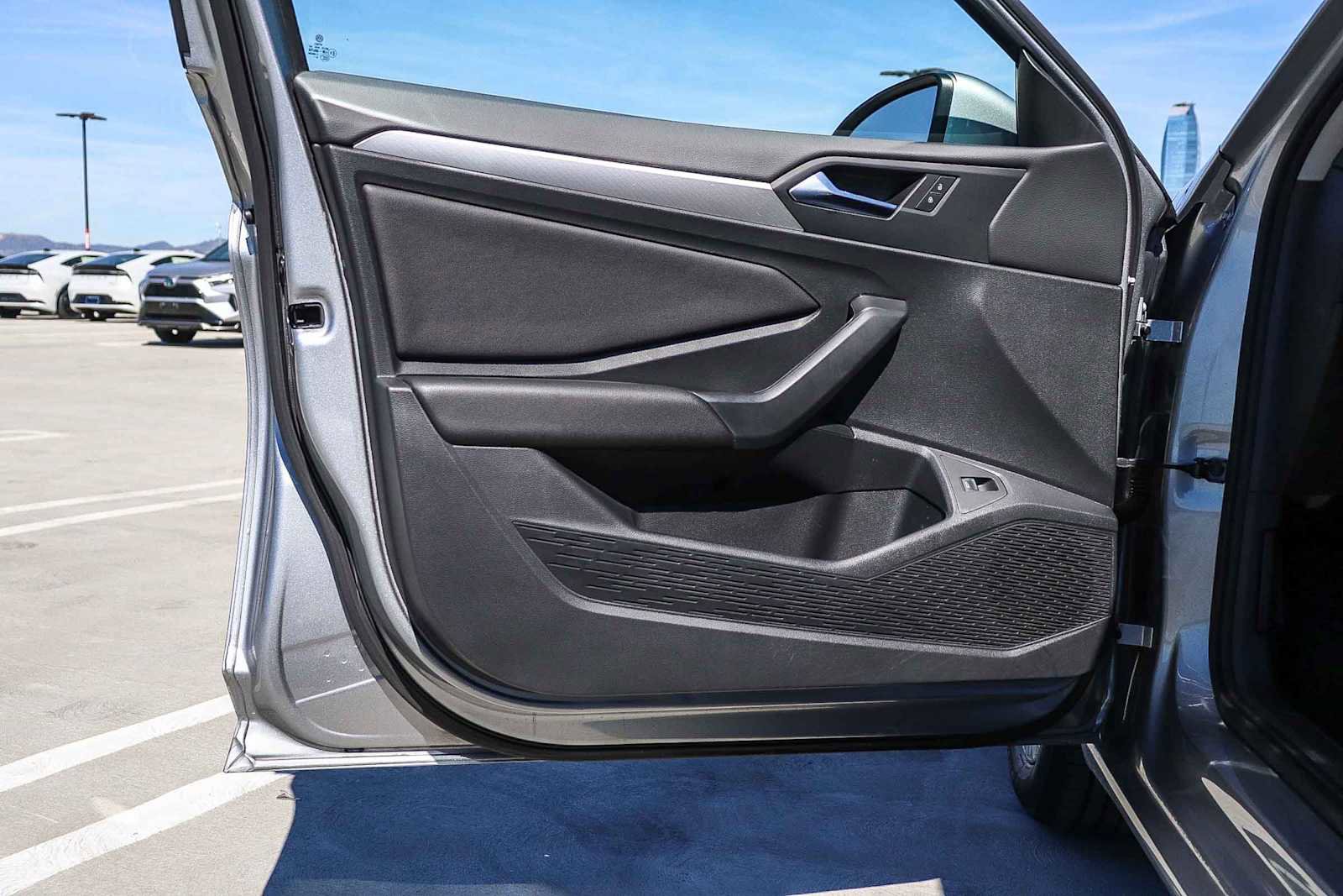 Used 2019 Volkswagen Jetta S w/ Driver Assistance Package image 22