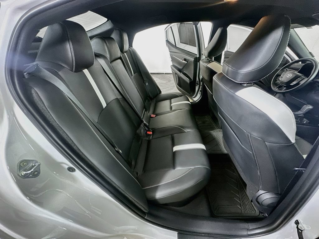 Used 2026 Toyota Camry SE FWD image 11