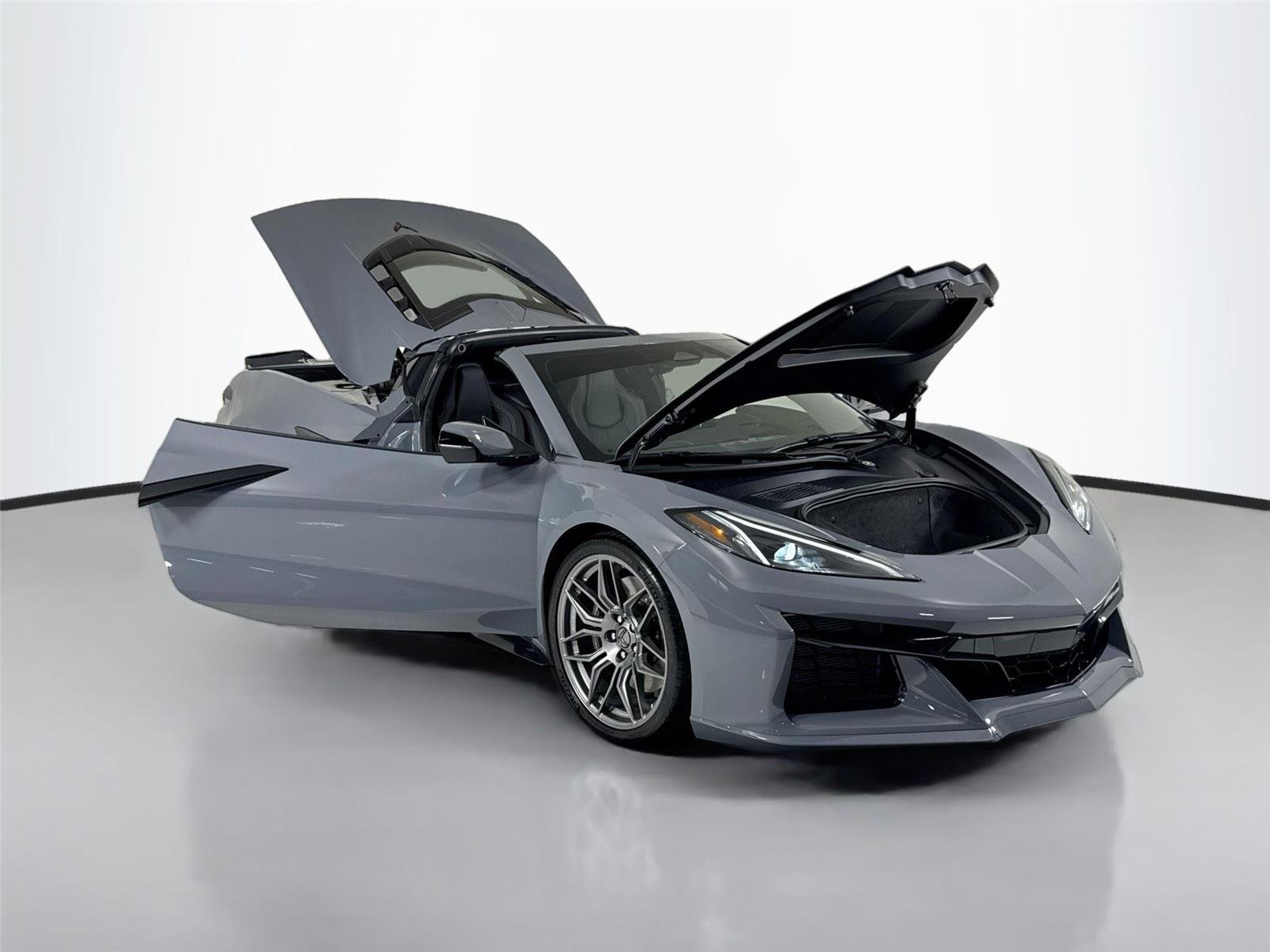 Used 2025 Chevrolet Corvette Z06 RWD image 39