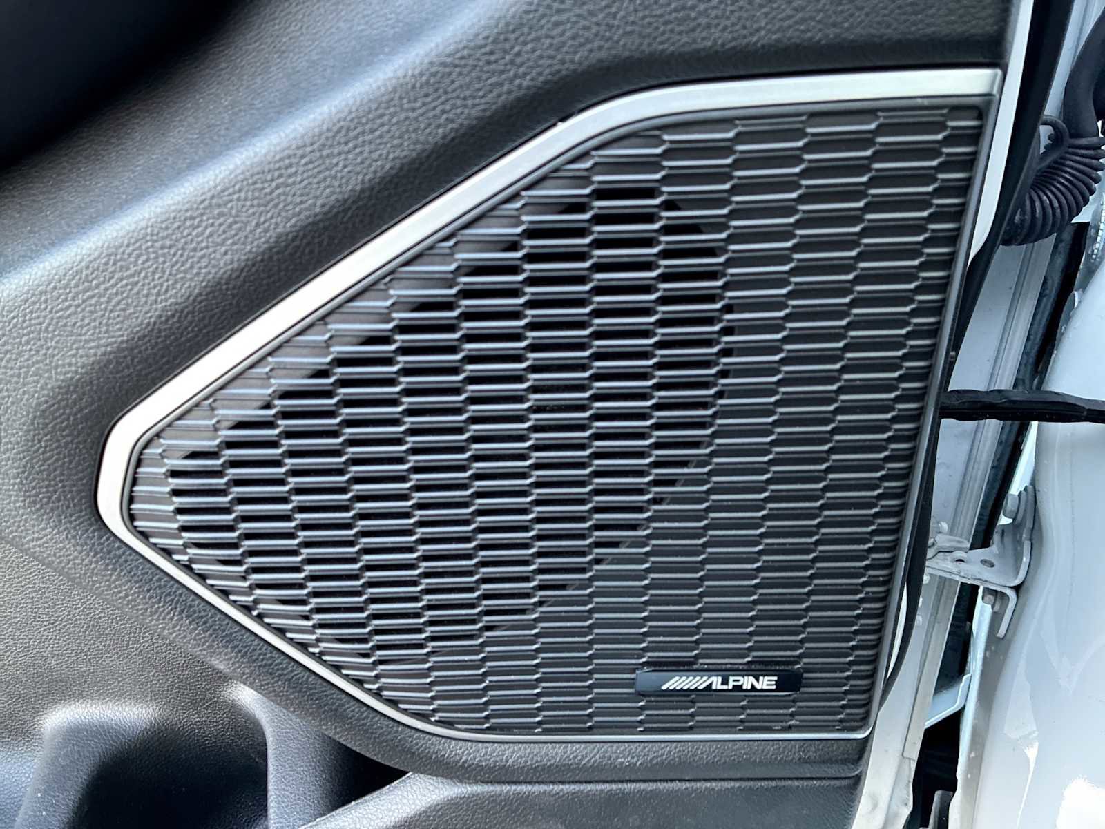 Used 2022 Jeep Grand Cherokee Limited 4xe image 25