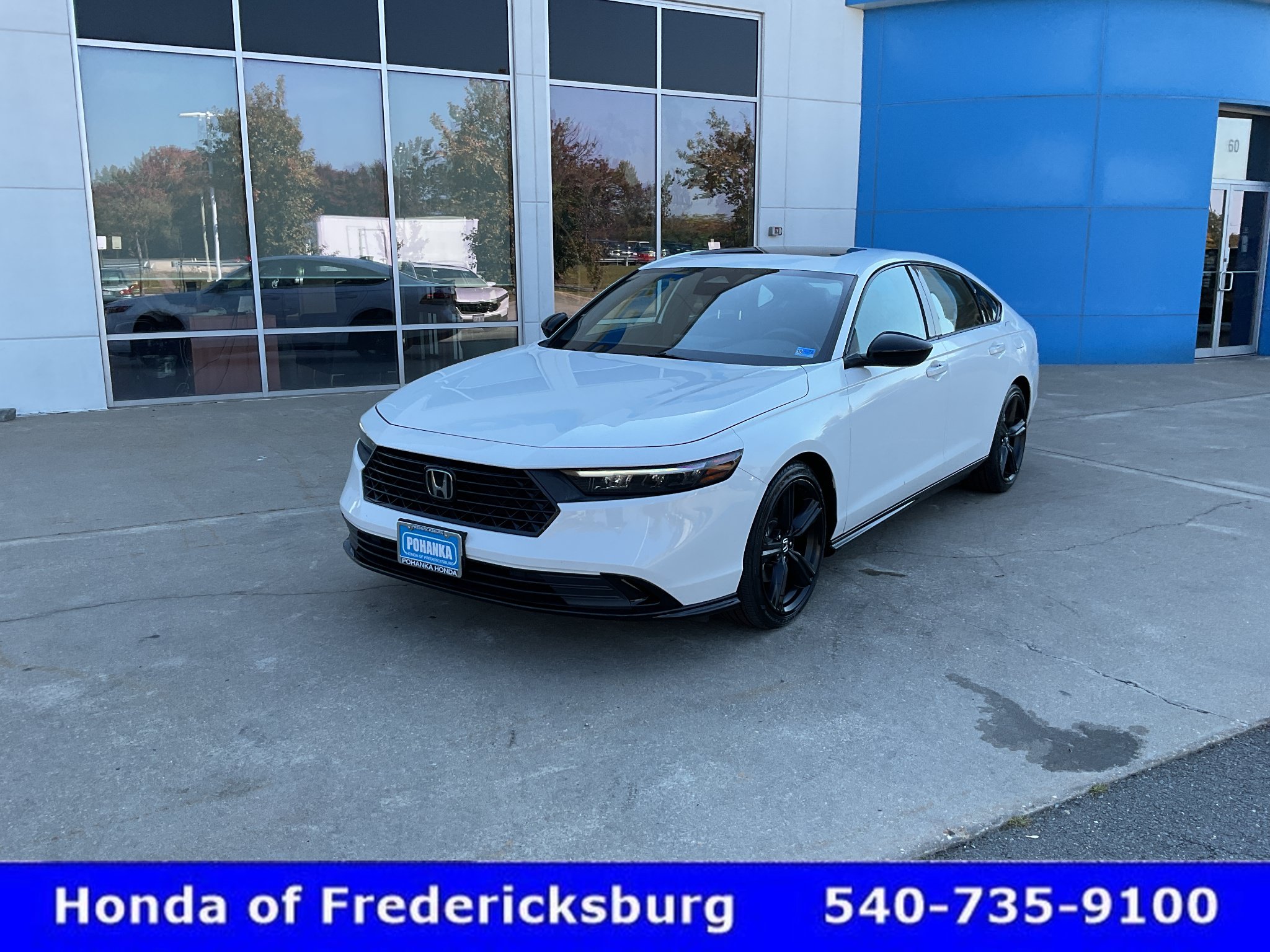 Used 2024 Honda Accord Sport image 2