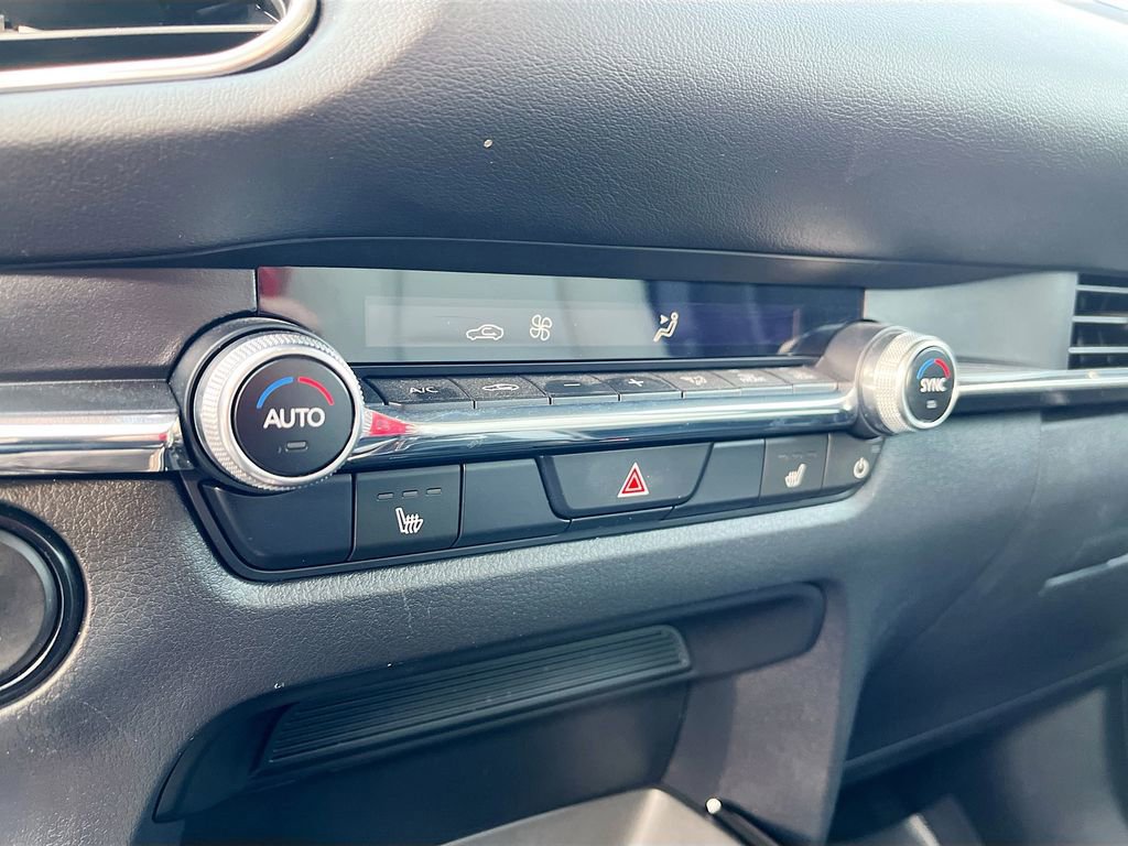 Used 2024 MAZDA CX-30 AWD 2.5 S w/ Premium Package image 16