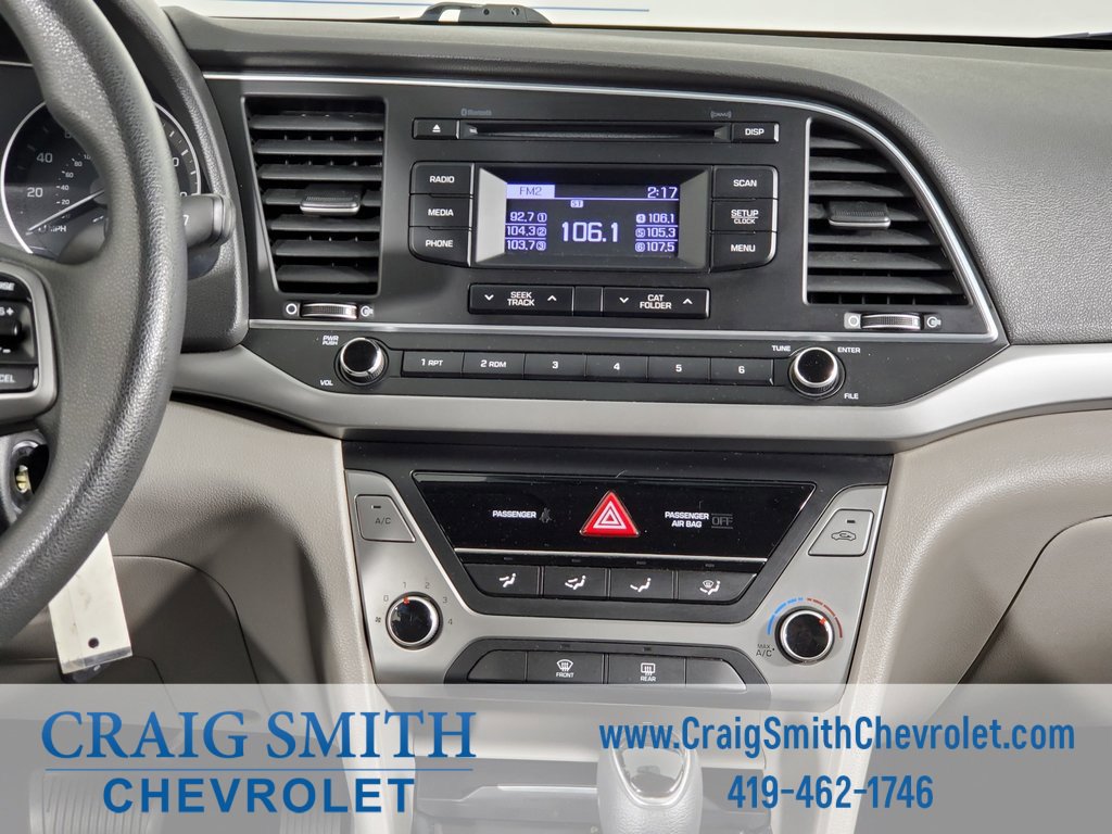 Used 2017 Hyundai Elantra SE w/ Cargo Package image 17