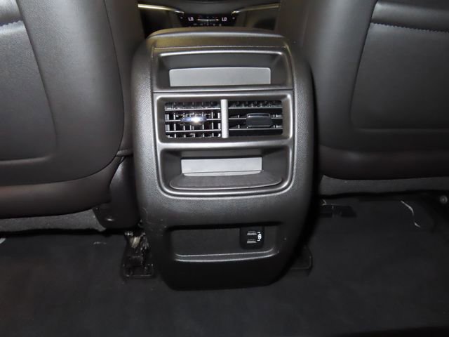Used 2017 Cadillac XT5 Luxury w/ Driver Awareness Package image 26