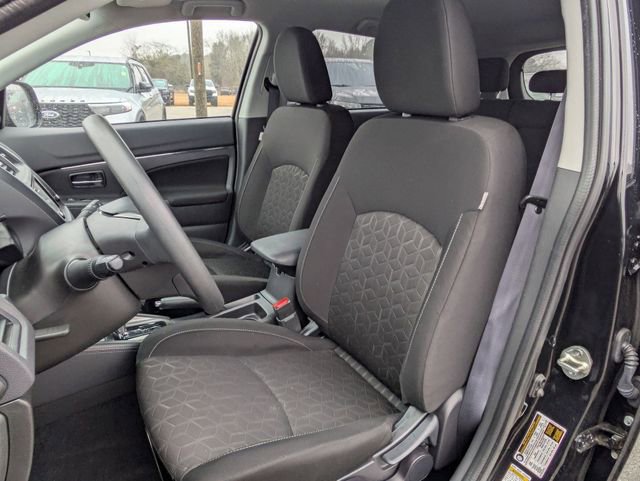 Used 2025 Mitsubishi Outlander Sport ES image 12