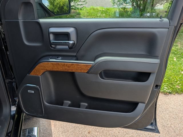 Used 2018 Chevrolet Silverado 1500 High Country AWD/4WD image 36