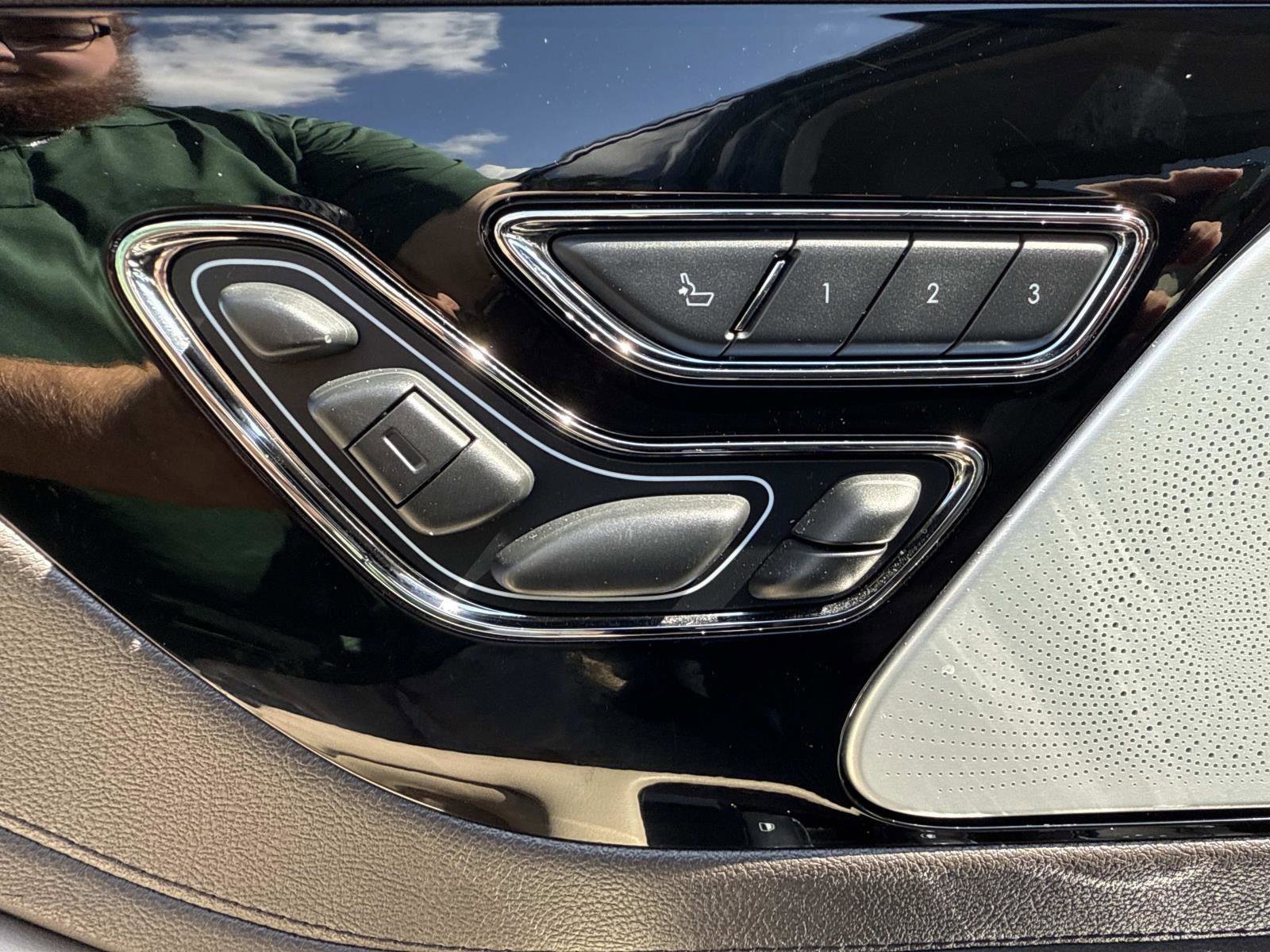 Used 2022 Lincoln Aviator Reserve w/ Equipment Group 201A image 19