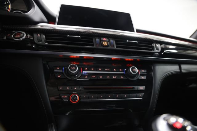 Used 2018 BMW X5 M AWD/4WD image 28