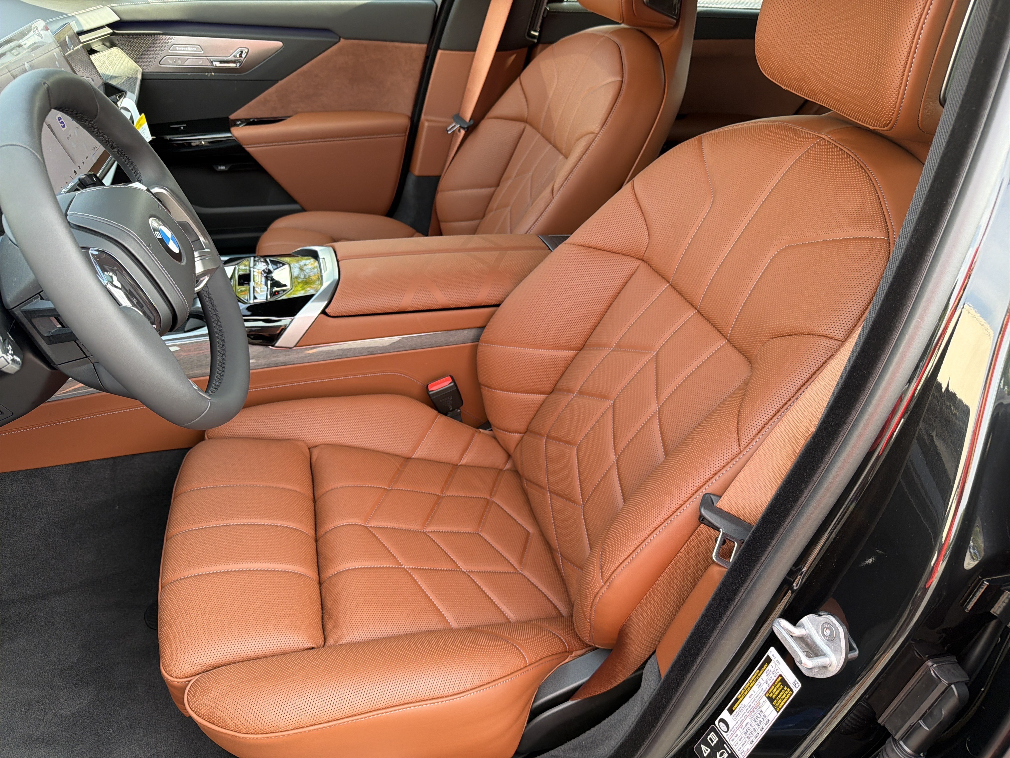New 2027 BMW 740i xDrive w/ Executive Package AWD/4WD image 13