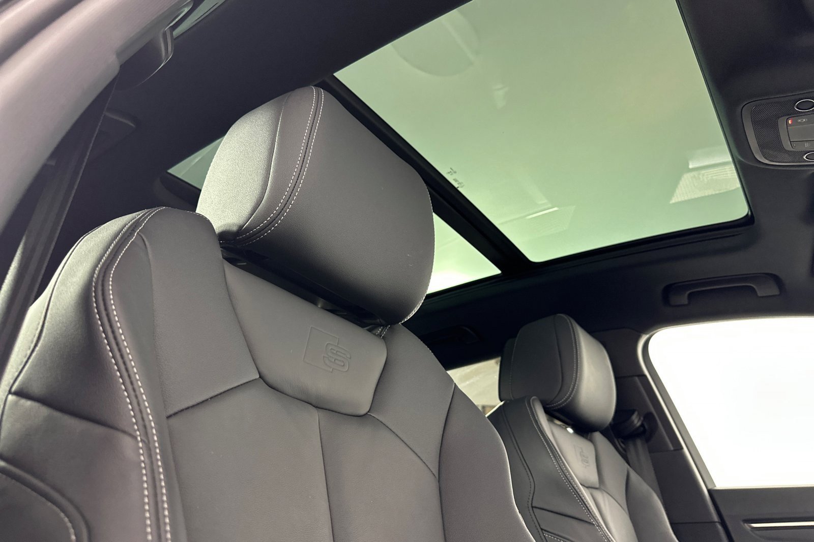 Used 2025 Audi Q3 2.0T Premium image 16