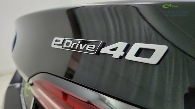 Used 2024 BMW i5 eDrive40i w/ Convenience Package RWD image 19