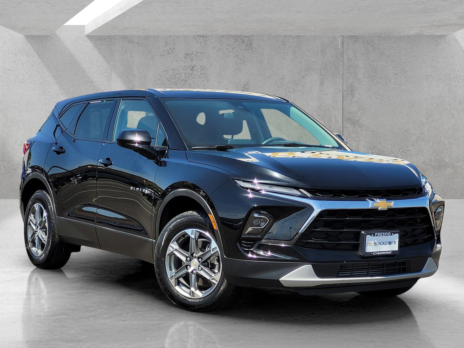 Used 2025 Chevrolet Blazer LT AWD/4WD image 1