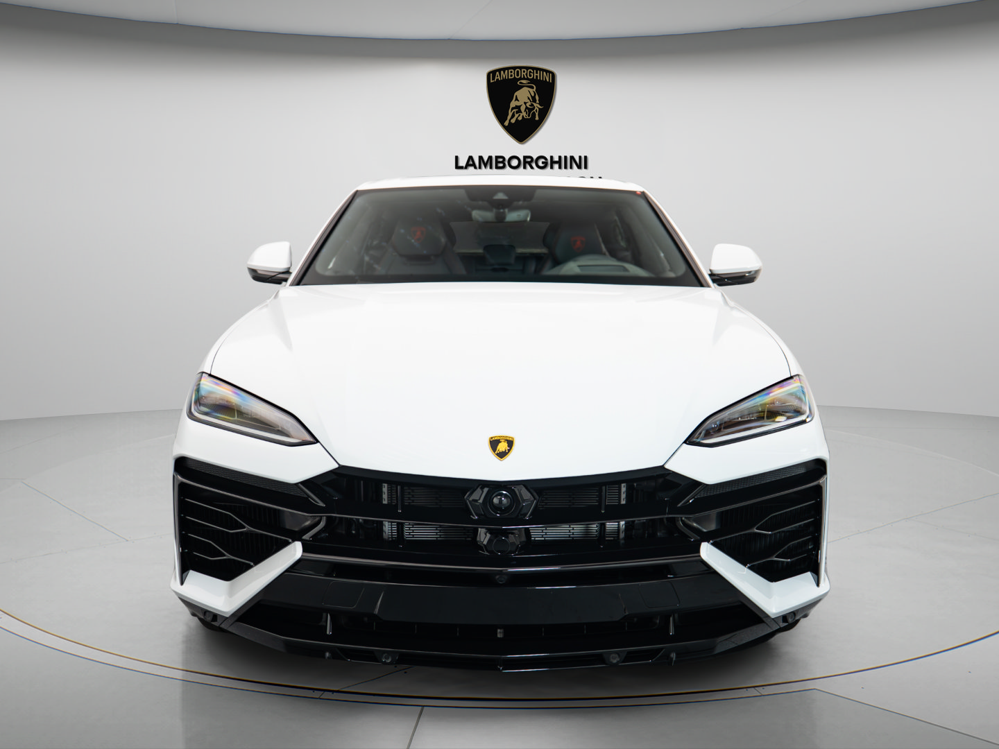 Used 2025 Lamborghini Urus SE AWD/4WD image 2