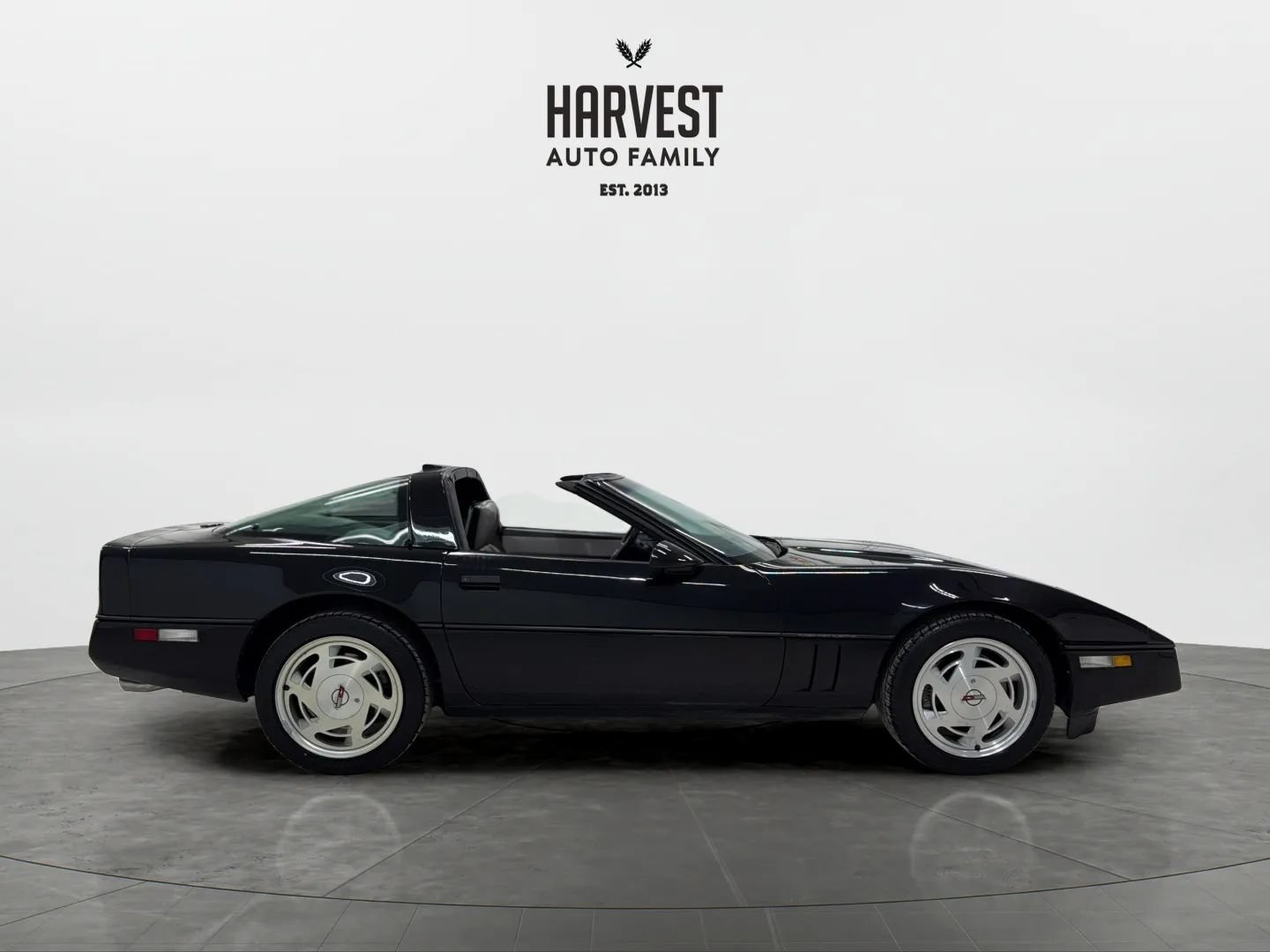 Used 1989 Chevrolet Corvette Coupe RWD image 10