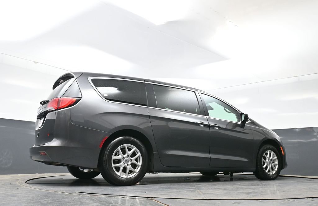 Used 2023 Chrysler Voyager LX FWD image 47