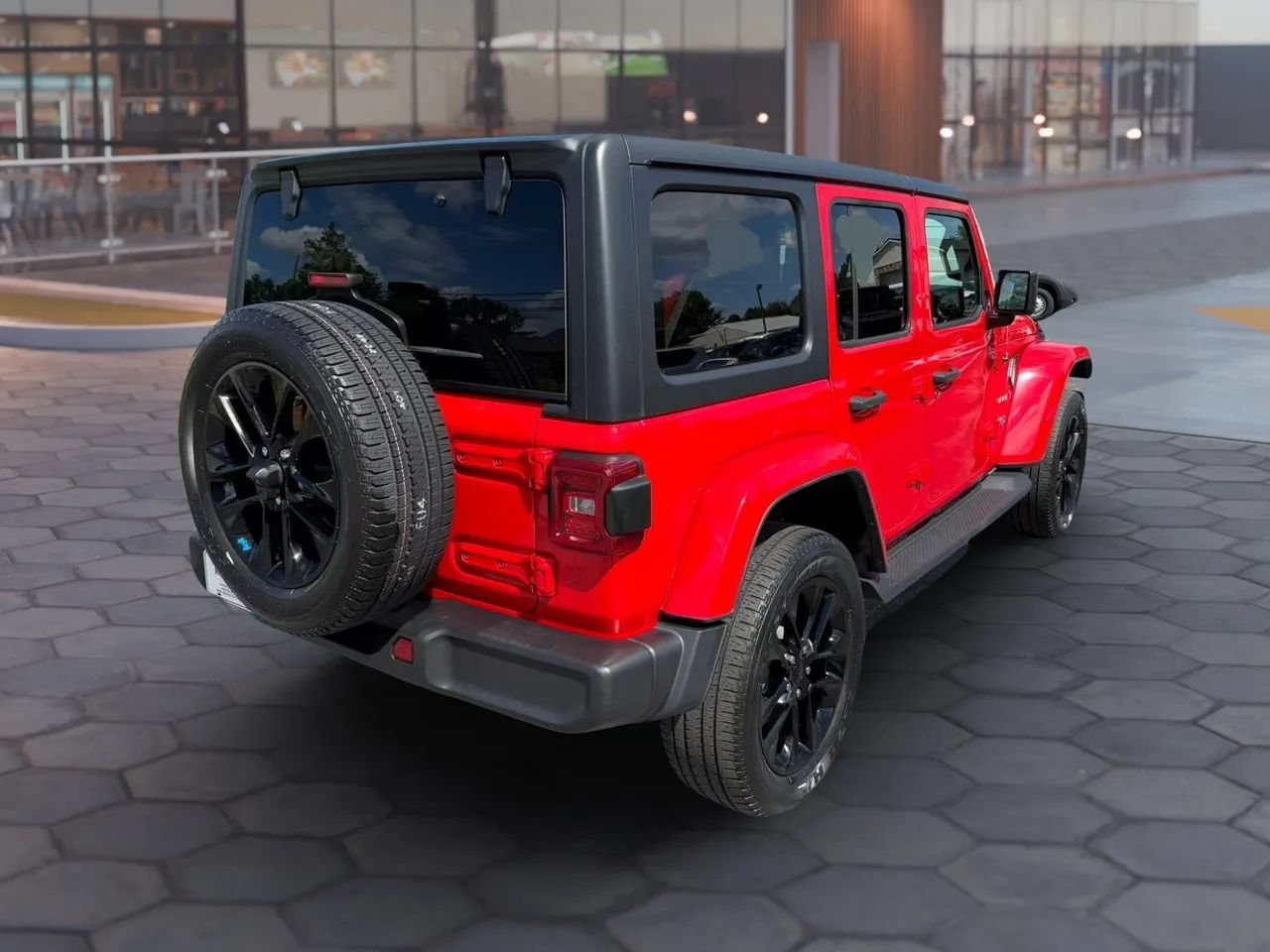 Used 2023 Jeep Wrangler Unlimited Sahara w/ Cold Weather Group AWD/4WD image 5