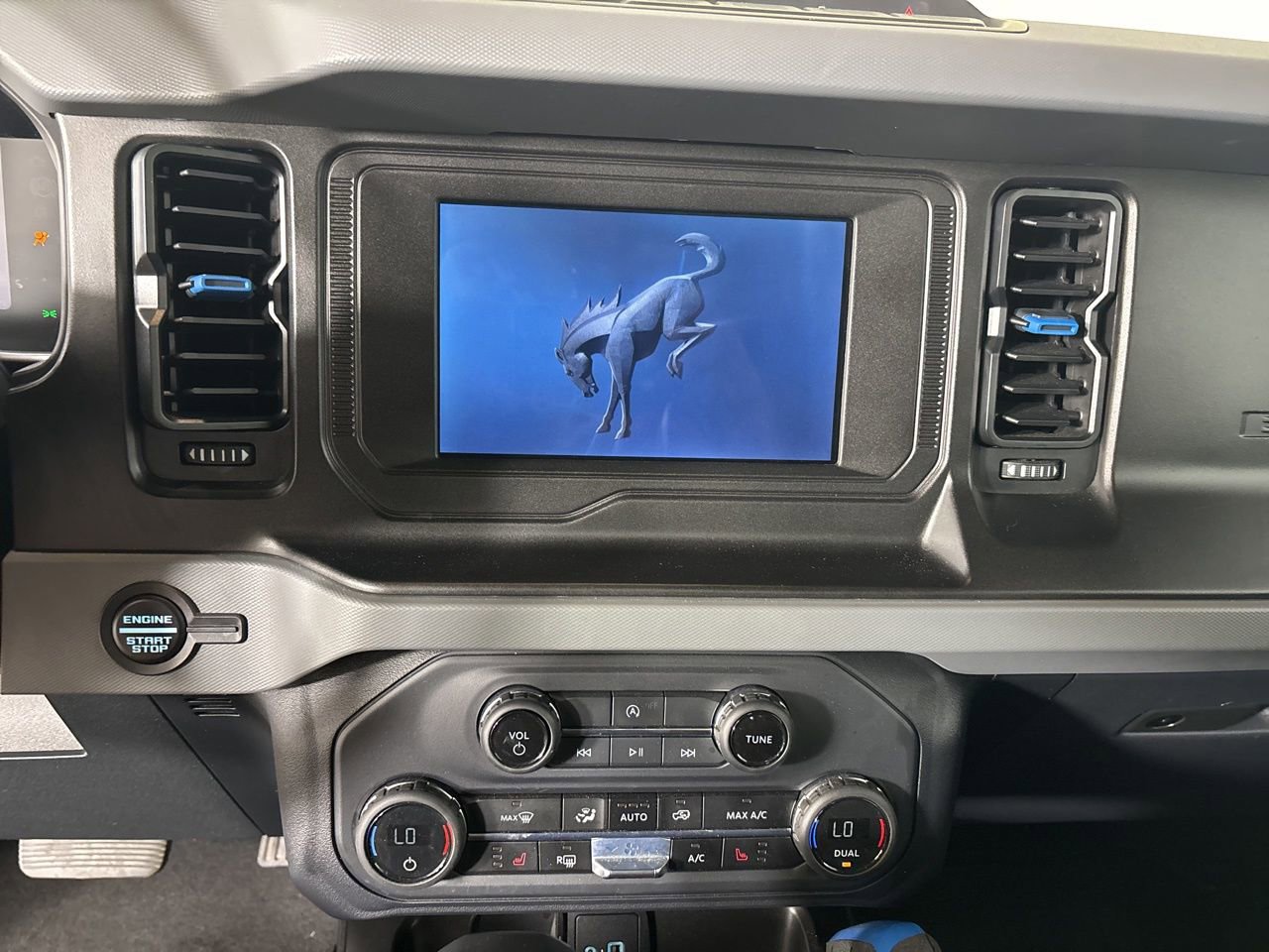 Used 2023 Ford Bronco Black Diamond image 14