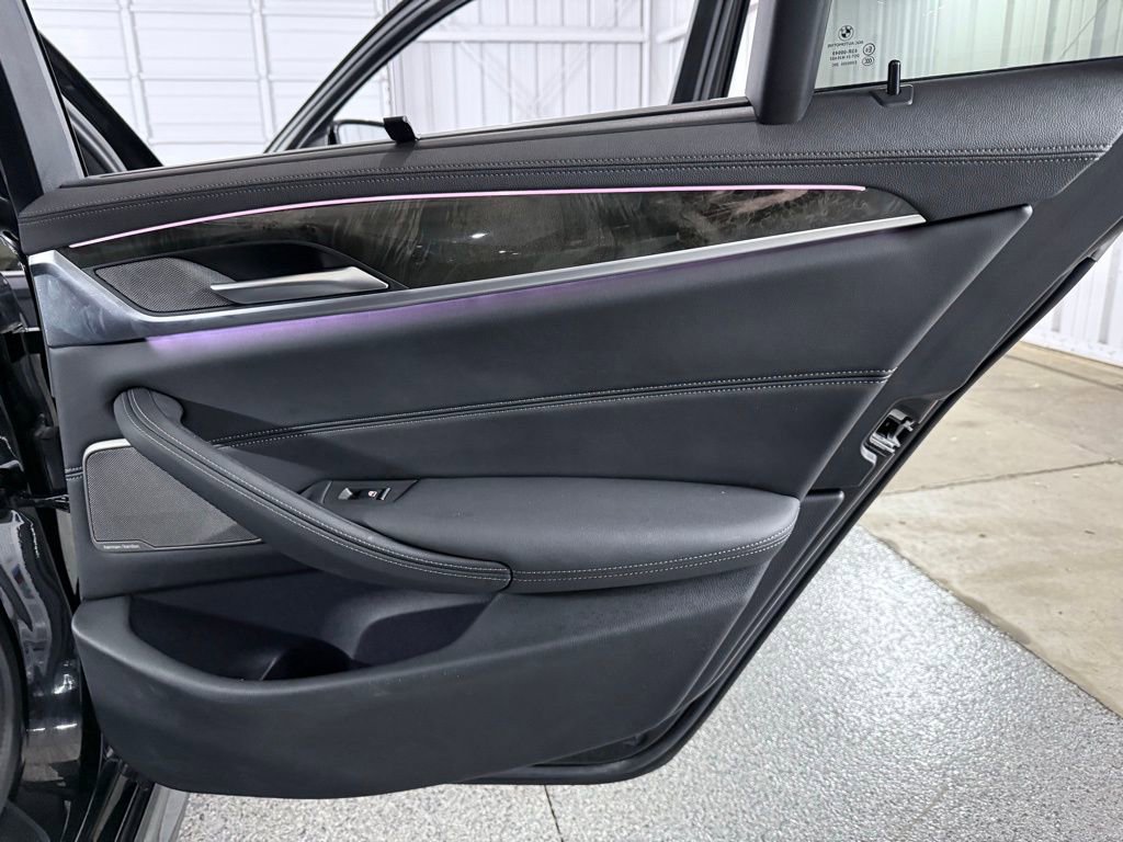 Used 2023 BMW M550i xDrive w/ Executive Package image 26