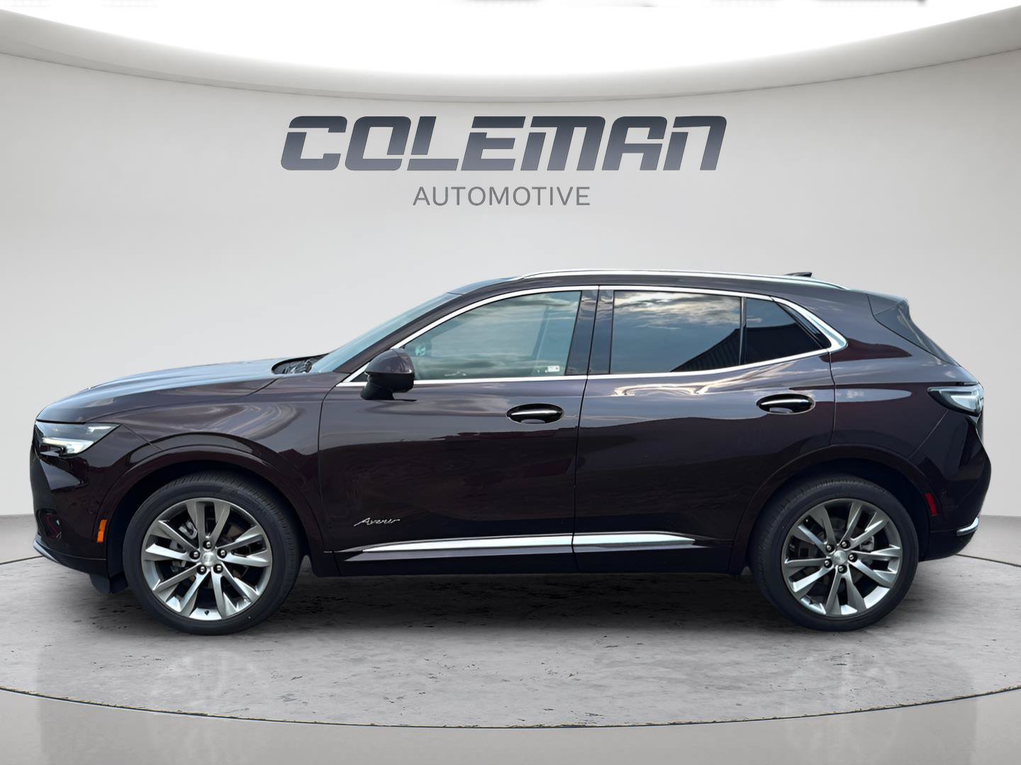 Used 2021 Buick Envision Avenir w/ Technology Package II AWD/4WD image 2