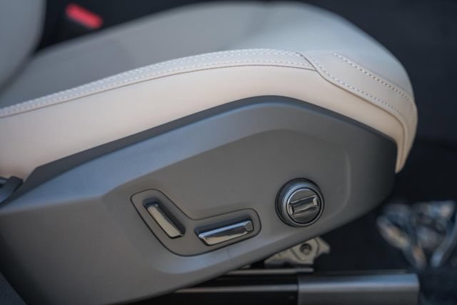 New 2027 Volvo XC90 B6 Plus AWD/4WD image 36