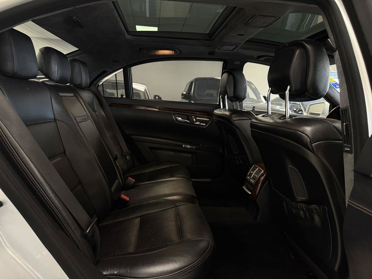 Used 2013 Mercedes-Benz S 63 AMG w/ Rear Seat Pkg image 23