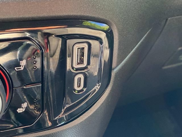 Used 2025 Chevrolet Silverado 1500 RST AWD/4WD image 27
