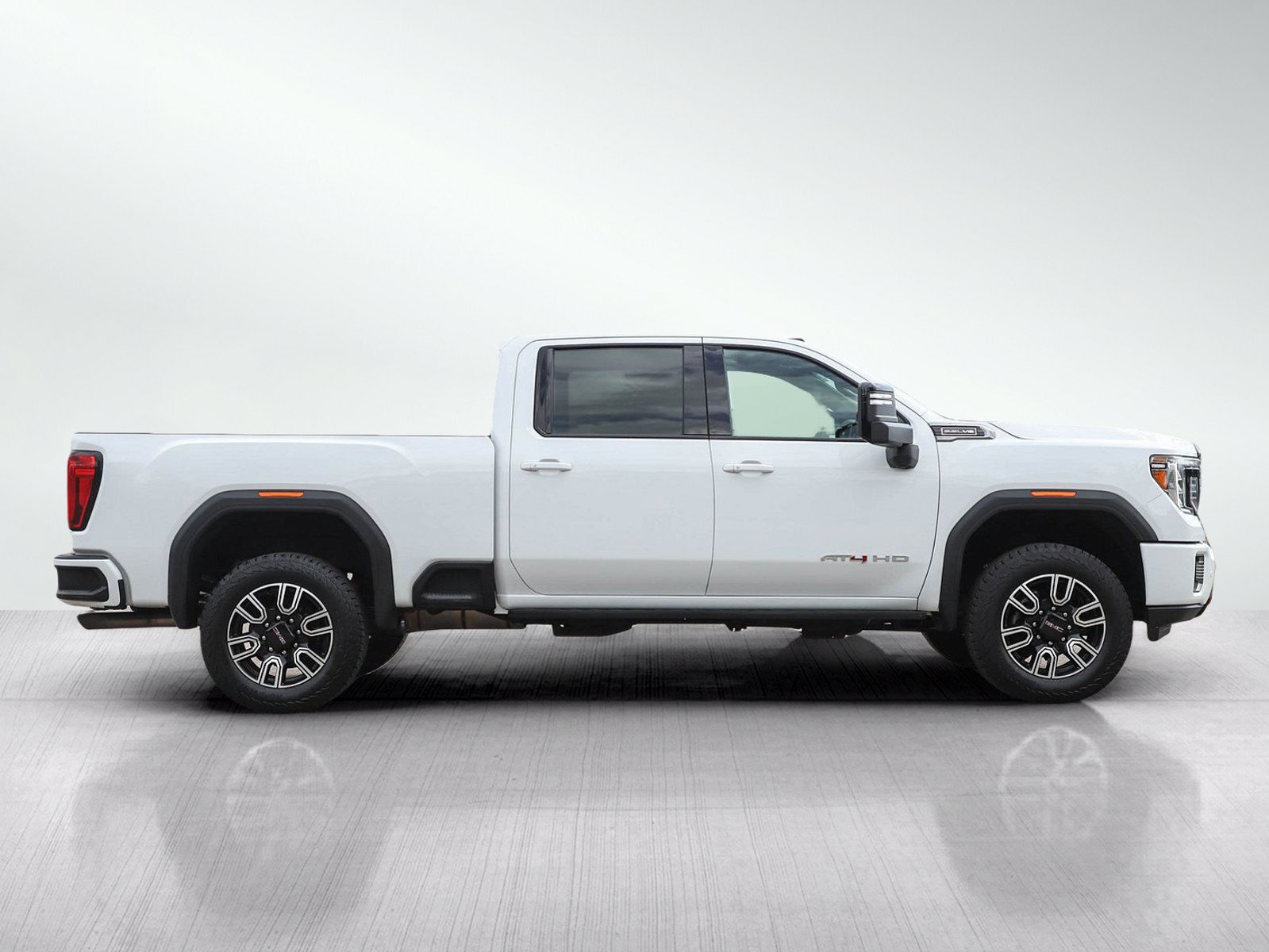 Used 2022 GMC Sierra 2500 AT4 w/ AT4 Preferred Package AWD/4WD image 6