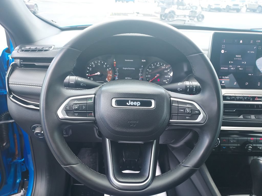Used 2022 Jeep Compass Latitude AWD/4WD image 17