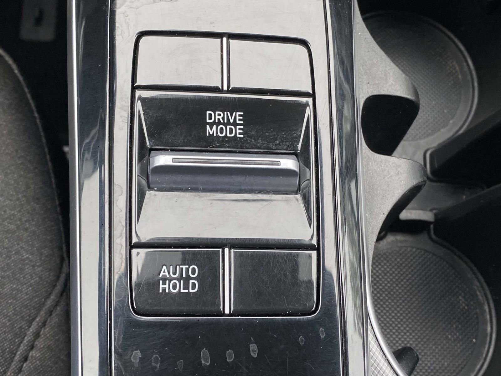 Used 2021 Hyundai Sonata SE w/ Preferred Accessory Package image 28