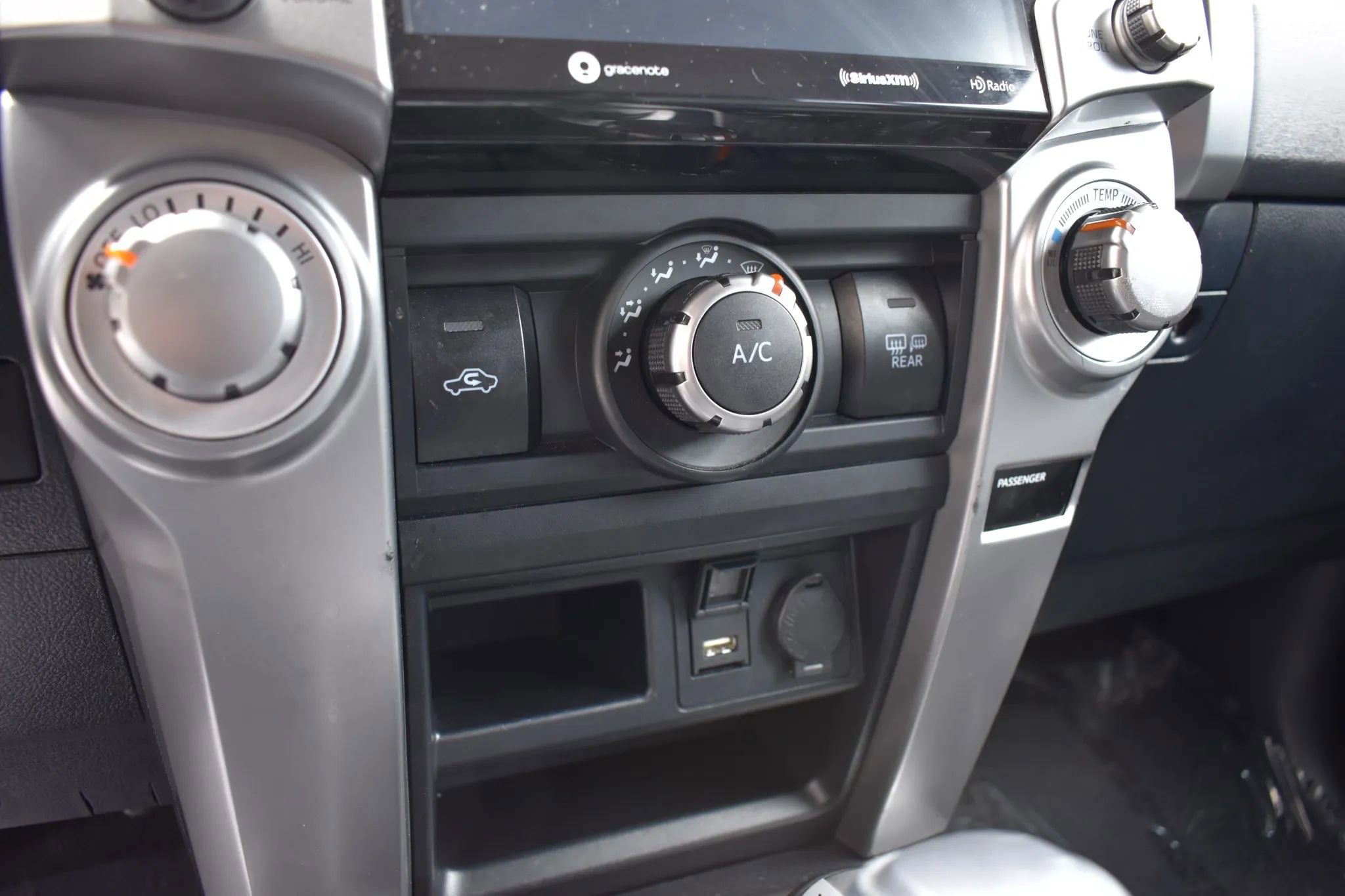 Used 2020 Toyota 4Runner SR5 Premium AWD/4WD image 19