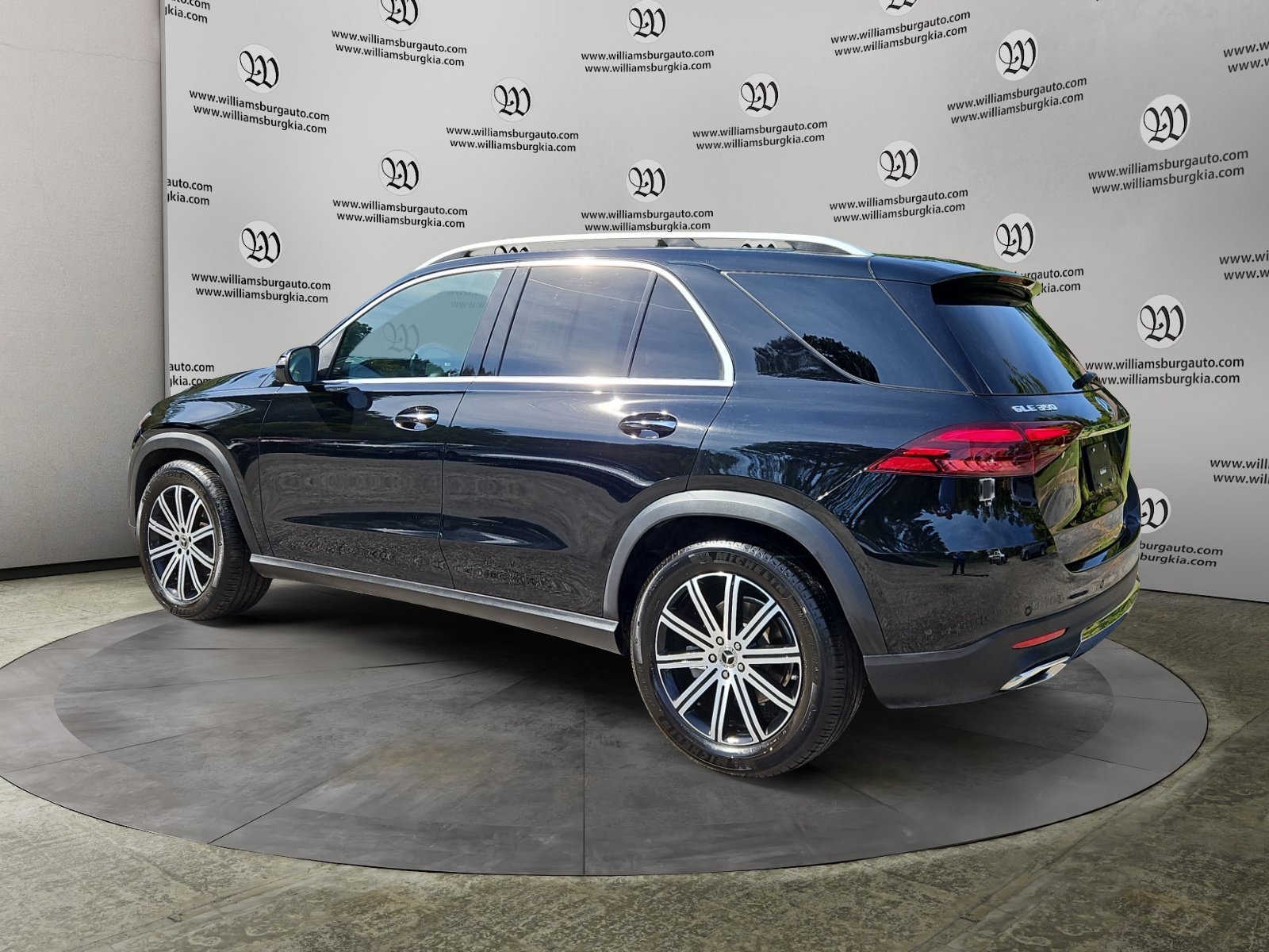 Used 2026 Mercedes-Benz GLE 350 4MATIC image 3
