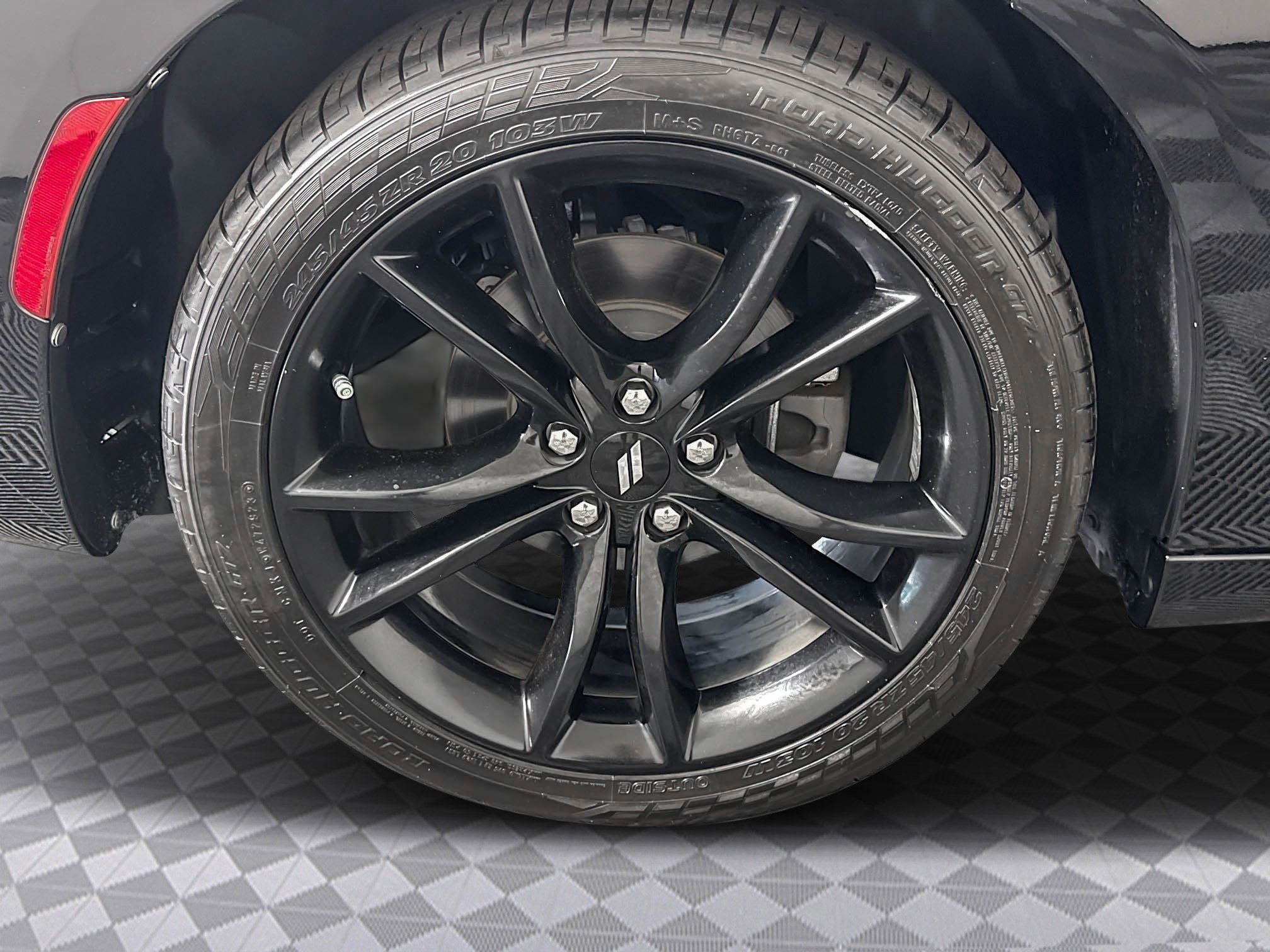 Used 2018 Dodge Charger SXT w/ Blacktop Package image 31