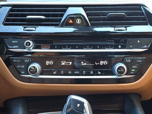 Used 2019 BMW 540i w/ Premium Package RWD image 30