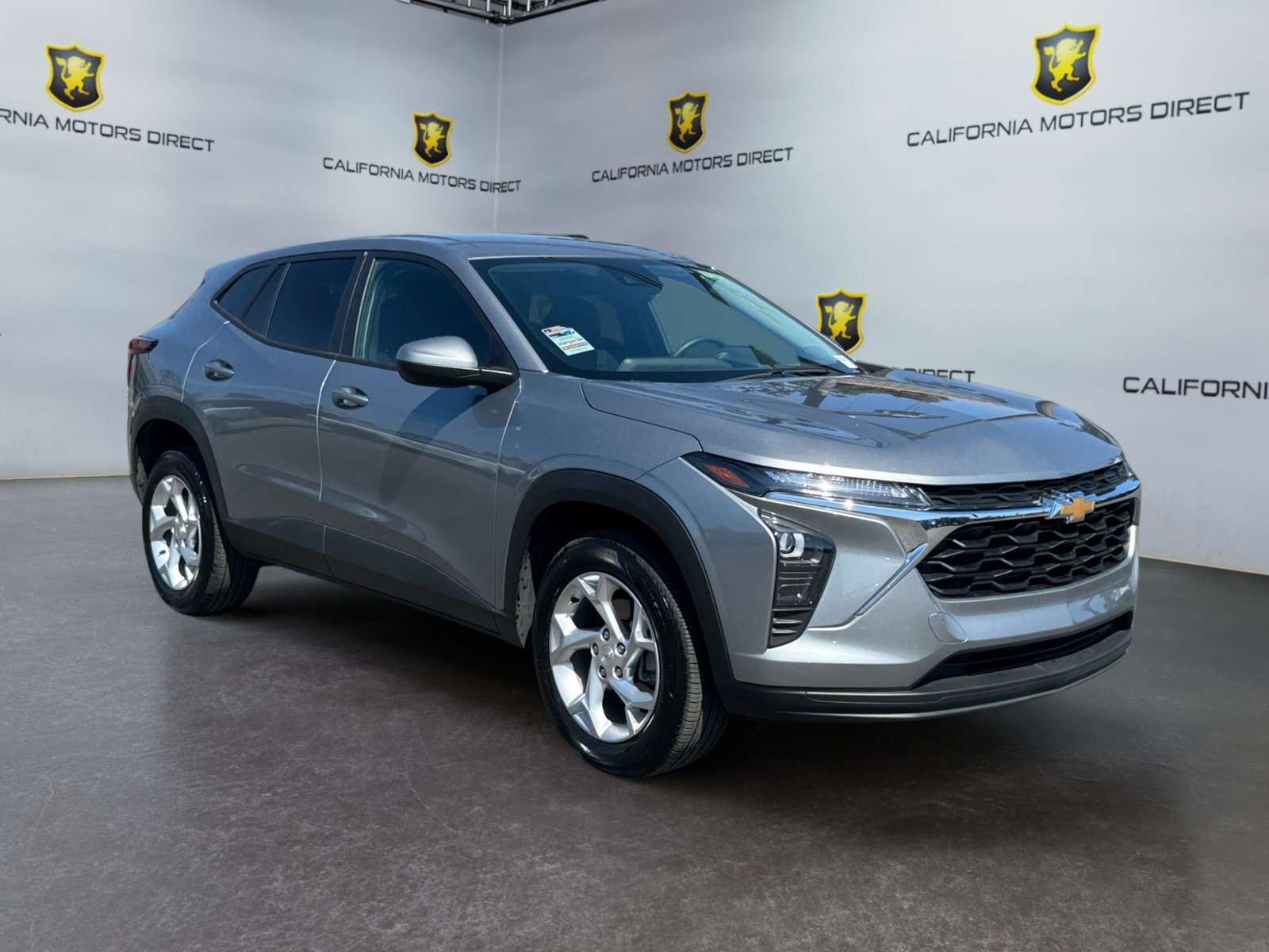 Used 2025 Chevrolet Trax LS w/ LS Convenience Package FWD image 7