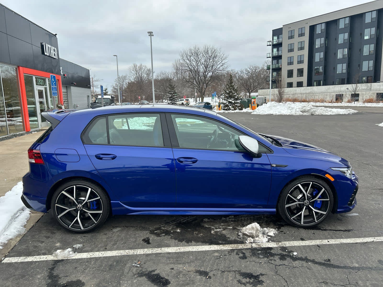 Used 2024 Volkswagen Golf R image 2