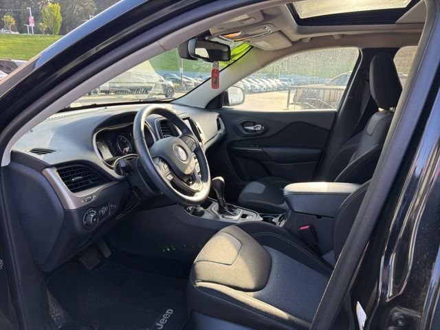 Used 2014 Jeep Cherokee Latitude w/ Comfort/Convenience Group AWD/4WD image 9