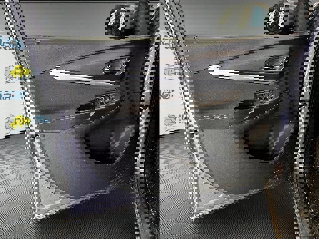 Used 2023 Chevrolet Bolt EUV LT w/ Comfort Package image 9