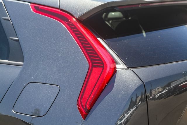 New 2026 Kia Niro SX Touring FWD image 18