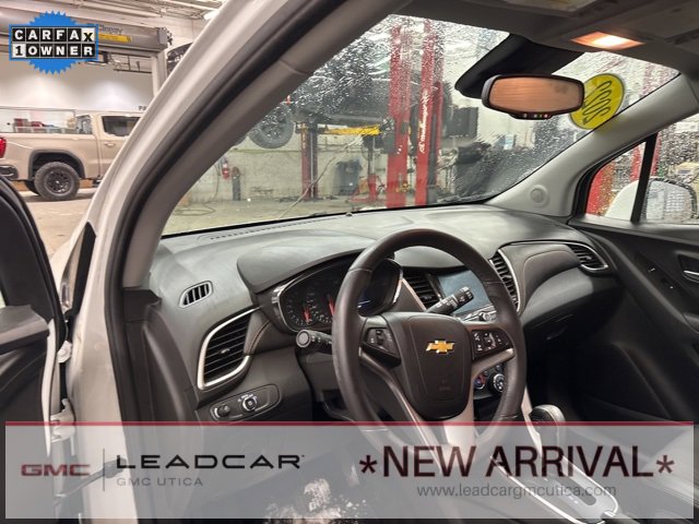 Used 2022 Chevrolet Trax LT w/ Sport Edition image 19